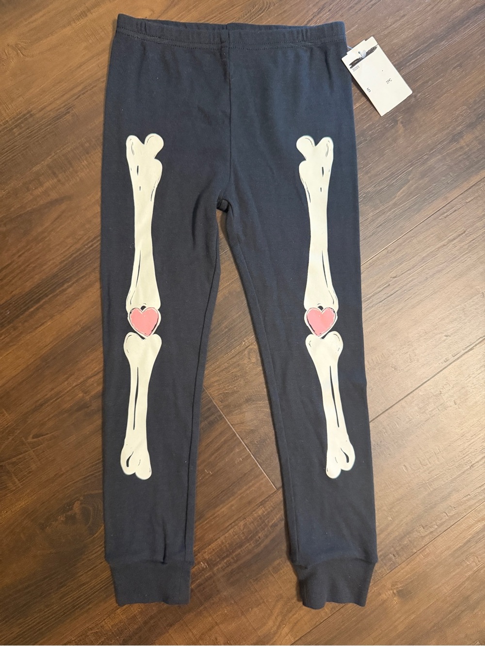 Carter’s Girls 5T Black Leggings with Bone & Pink Heart Graphic Skeleton Hallo